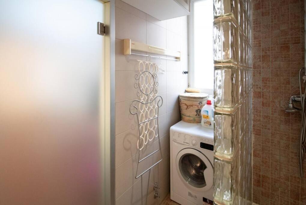 Exclusivo Y Acogedor Apartamento Con Balcon En Chueca, Con Aire Acondicionado Y Calefaccion Madrid Esterno foto