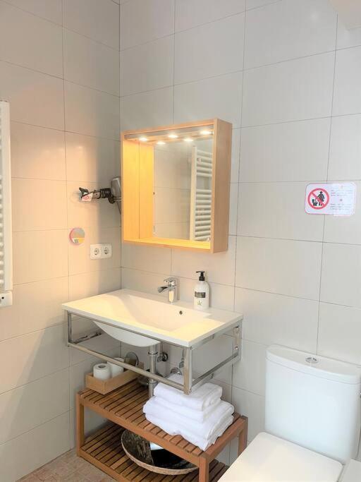 Exclusivo Y Acogedor Apartamento Con Balcon En Chueca, Con Aire Acondicionado Y Calefaccion Madrid Esterno foto