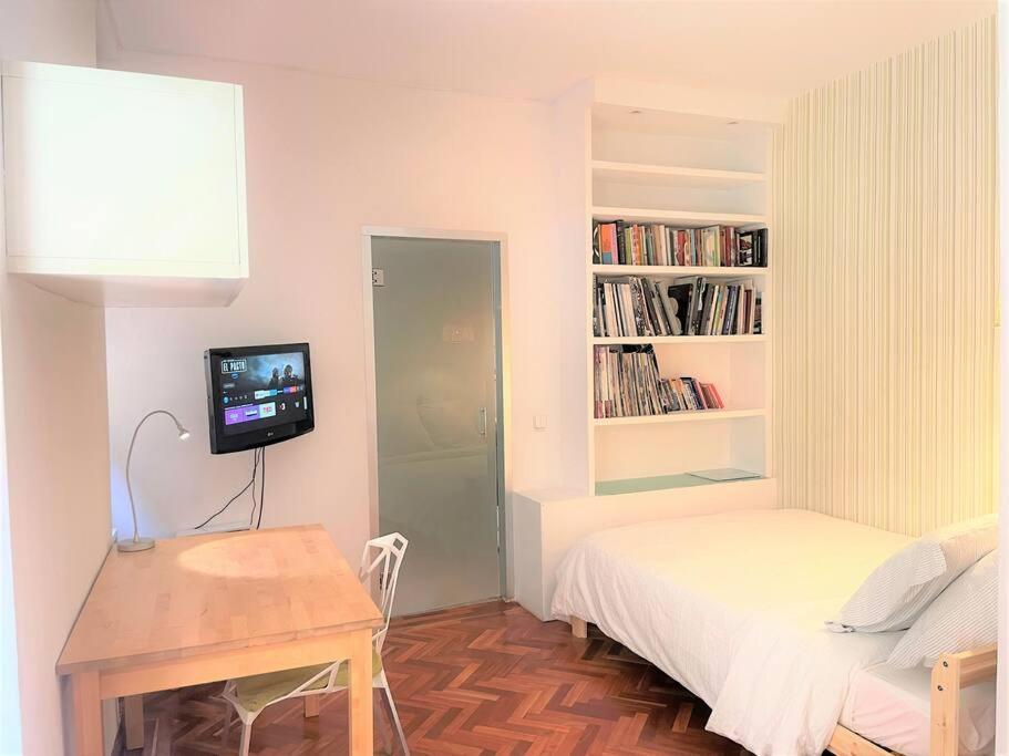 Exclusivo Y Acogedor Apartamento Con Balcon En Chueca, Con Aire Acondicionado Y Calefaccion Madrid Esterno foto